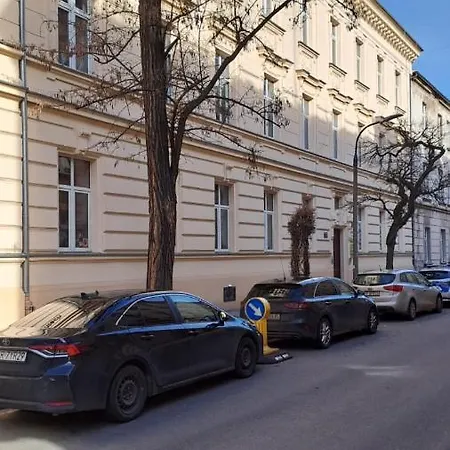 Ground Floor Family Apartment Krakau