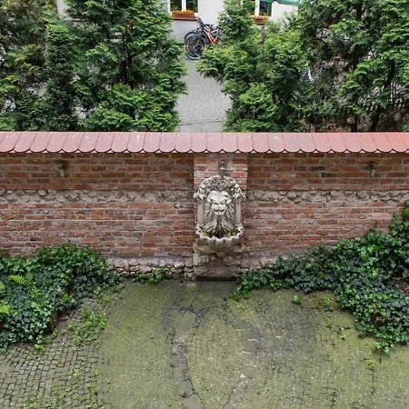 Ground Floor Family *